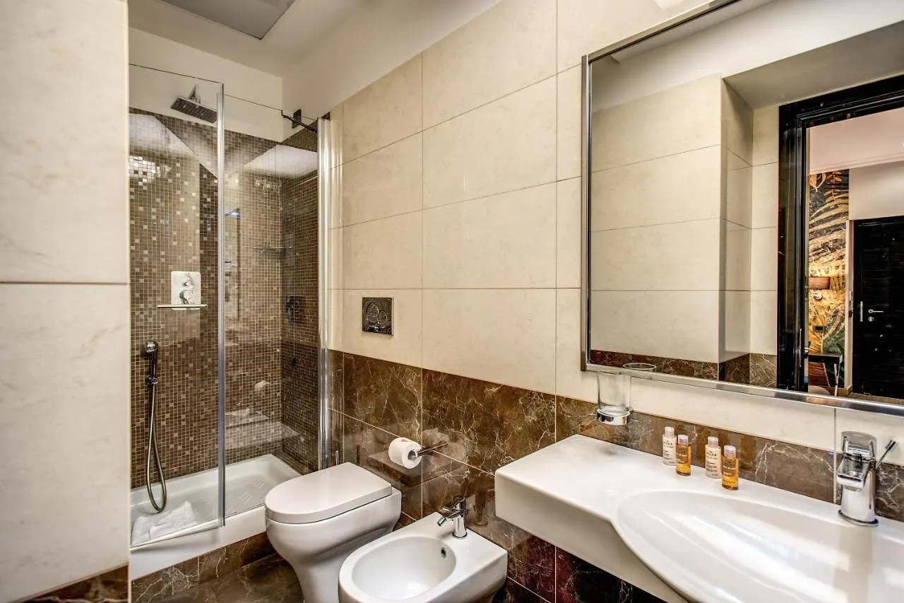 ***  Relais De La Poste Hotel Rome Italy